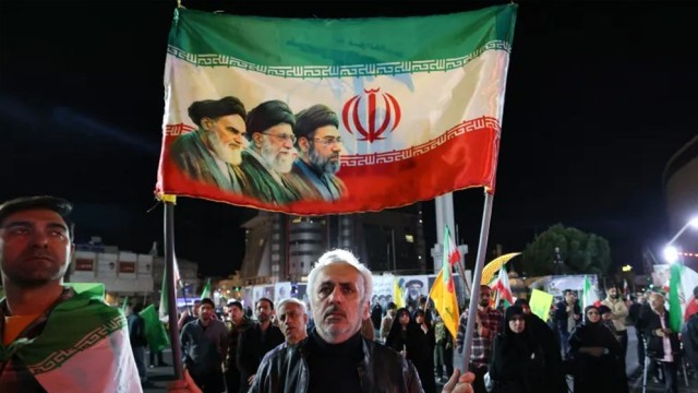 Trump Reviews Iran’s Latest Proposal as Diplomacy and Tensions Continue Over Nuclear Issue