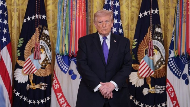 Trump Faces Domestic Pressure Over Iran Policy as War Powers Deadline Approaches