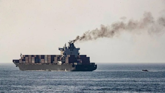 US Transfers Crew of Seized Iranian Vessel to Pakistan